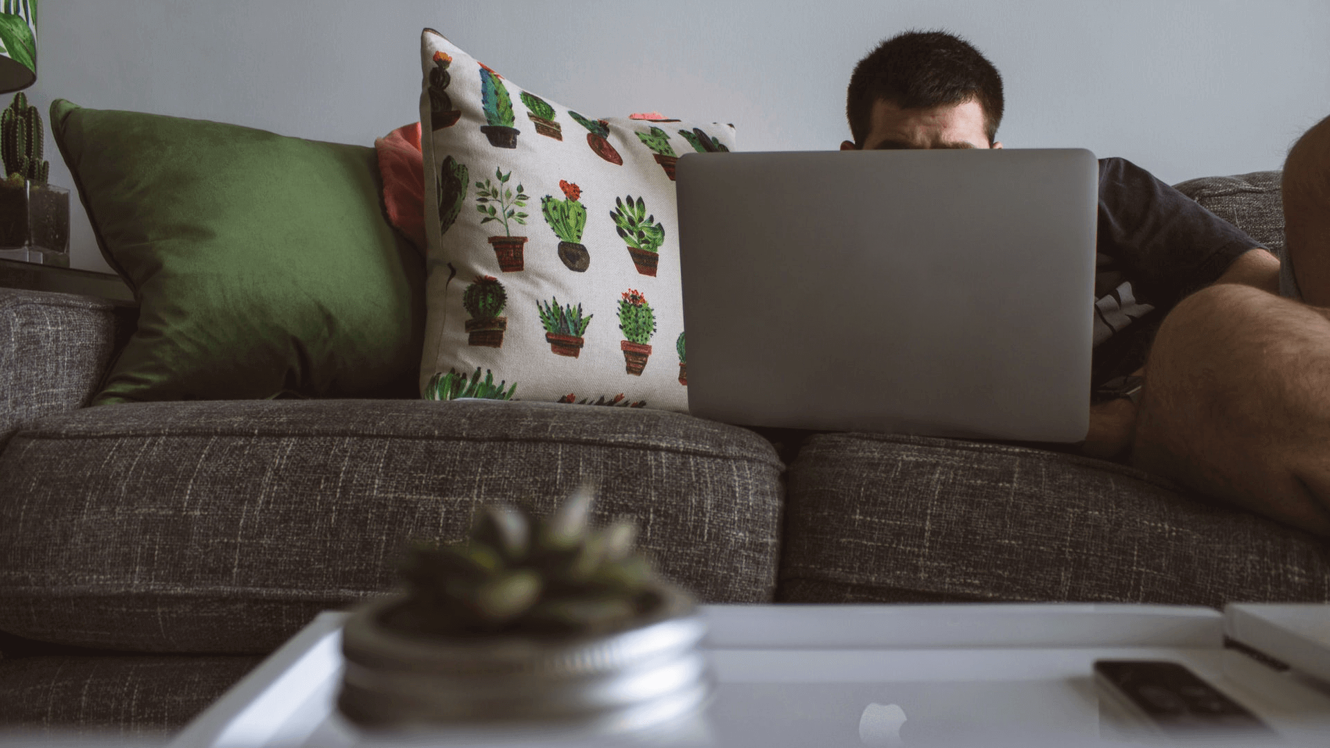 flood sensor and humidity sensor to protect your belongings