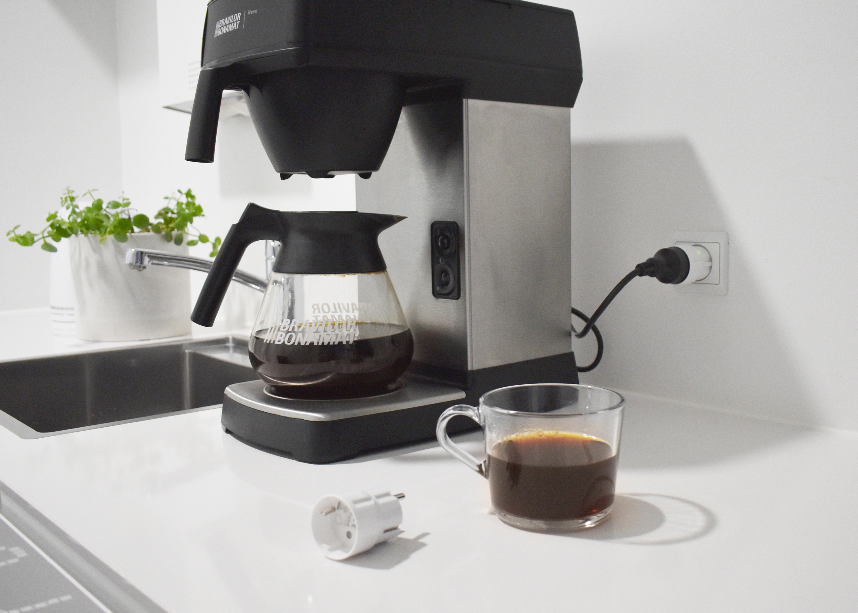 zigbee smart plug with energy meter