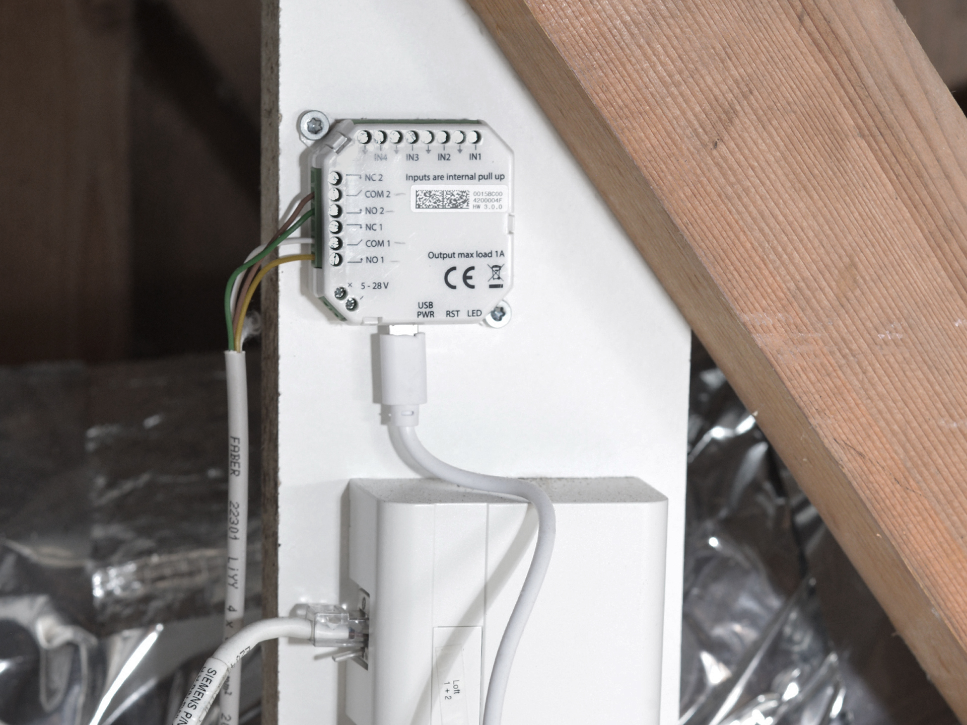 Connect wired devices to your smart home with the frient IO Module